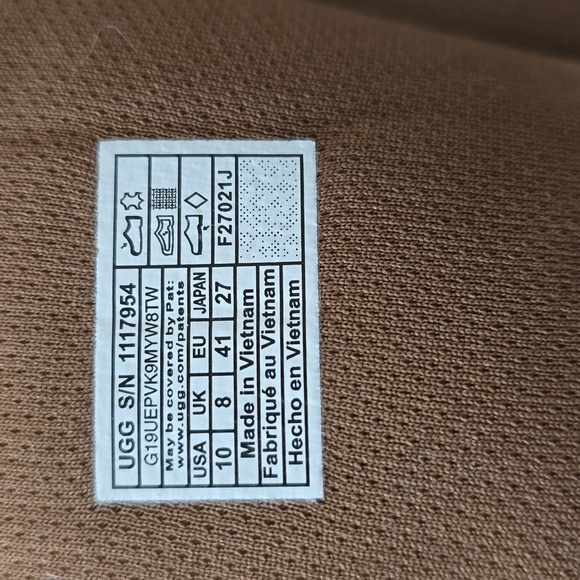 UGG GoldenStar Sandals - Picture 5 of 5